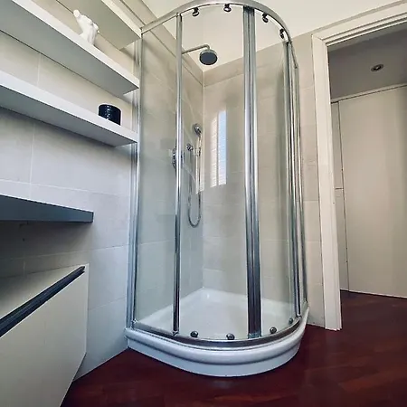 Elegante Bilocale In Zona Porta Romana شقة